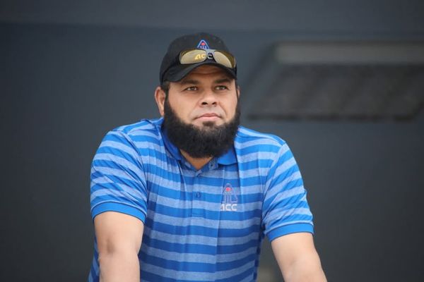 د کرېکټ مخکښ لوبڅار بسم الله جان شینواری مړ شو