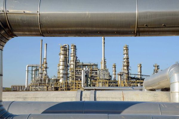 مرکز تجارت روسیه: طالبان میخواهد سالانه دو میلیون تُن مواد سوختی از روسیه بخرد