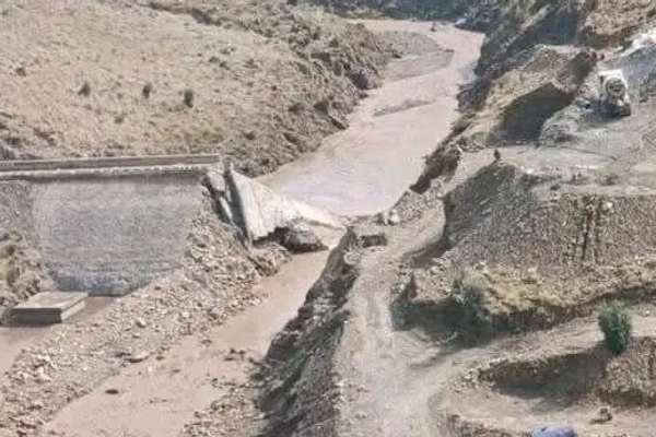 یک بند آب در خوست چند روز پس از افتتاح تخریب شد