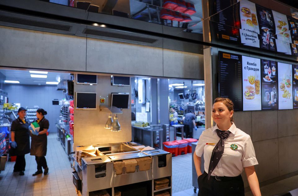 رستوران‌های مک‌دونالد در روسیه روز یکشنبه با نام جدید بازگشایی شدند