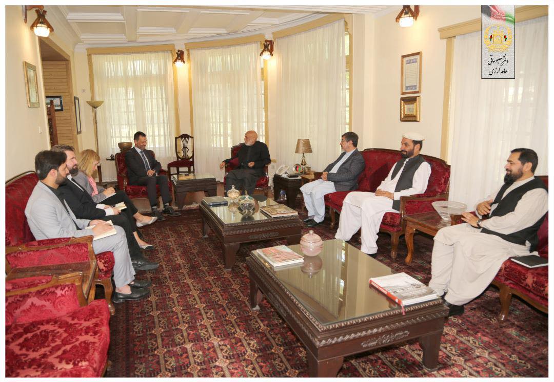 احتمال برگزاری لویه جرگه؛ کرزی در دیدار با نیکلسون بر "تفاهم ملی برای ثبات" تأکید کرد