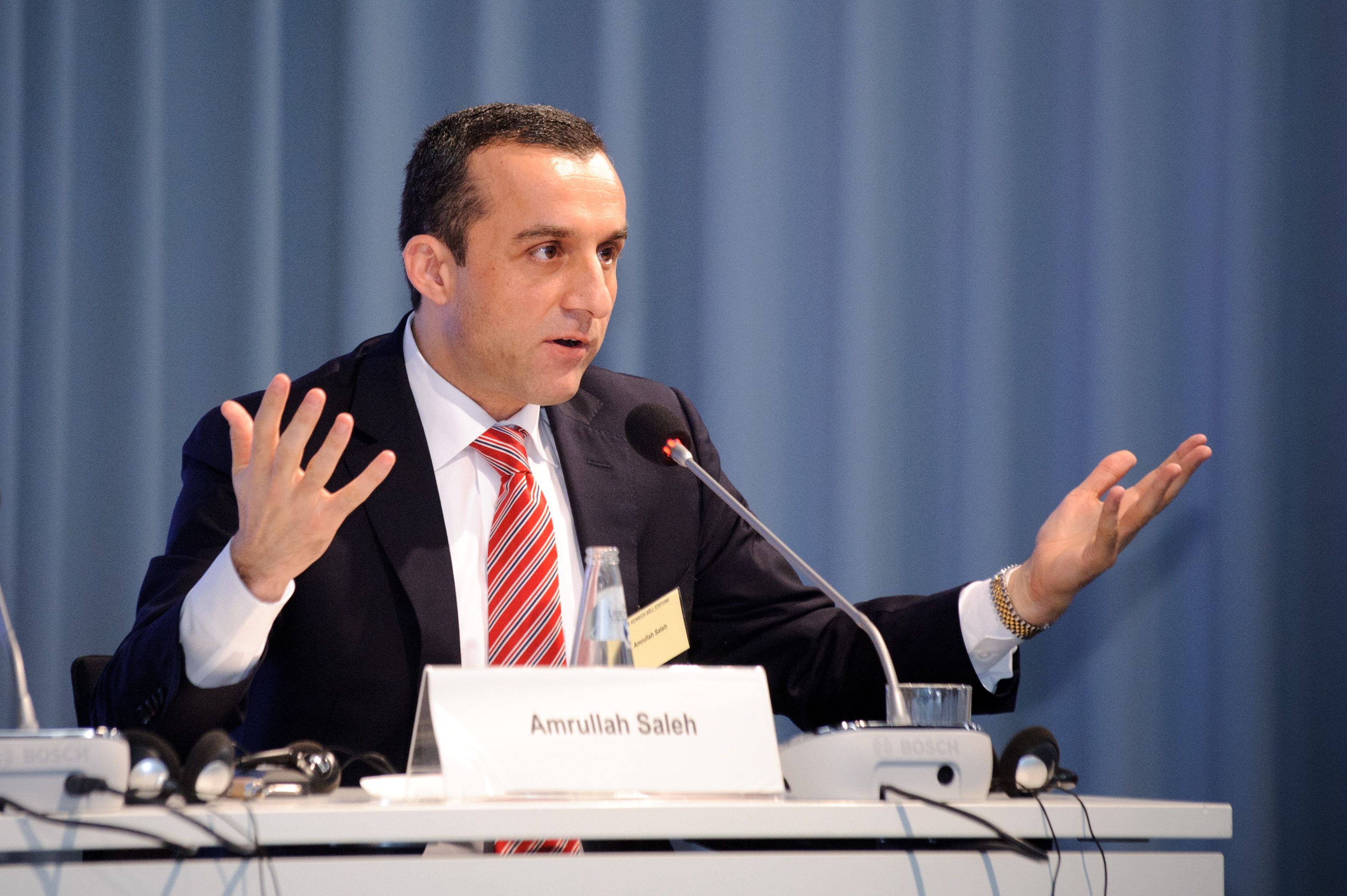 امرالله صالح: قطر له پاکستان نه د افغانستان د «څوکیدارۍ» رول اخیستی دی