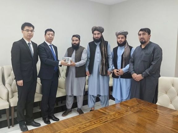 چین ۲۰۰ هزار دالر برای زلزلهزدگان هرات کمک کرد