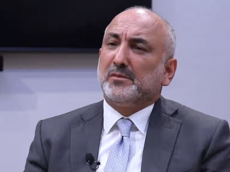 اتمر اظهارات مقام طالبان درباره زبان فارسی را محکوم کرد