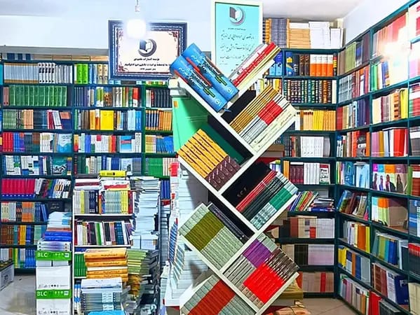 سازمان حقوق بشری رواداری: طالبان خرید و فروش کتاب‌های چاپ ایران را ممنوع کرده است