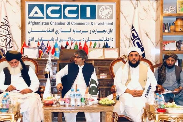 افغان سواګر: موږ د طالبانو او پاکستان لهخوا د لوړو تعرفو قربانیان یو