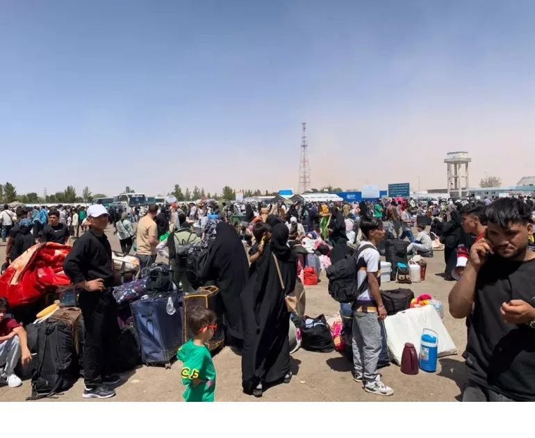 طالبان: تېره ورځ تر ۳۸ زرو ډیر افغان کډوال له ایران څخه راستانه شوي دي