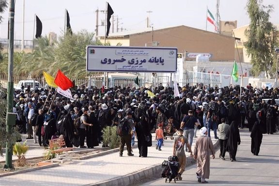 ایران بر تردد زائران افغانستان در یک گذرگاه مرزیاش با عراق ممنوعیت موقت وضع کرد