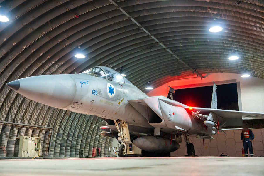 ارتش اسرائیل: تاکنون ۷۲۰ نقطه در ایران را طی ۱۷۰ حمله هدف قرار دادیم