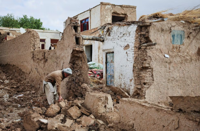 الصليب الأحمر: الزلازل تعمّق الأزمة الإنسانية في أفغانستان