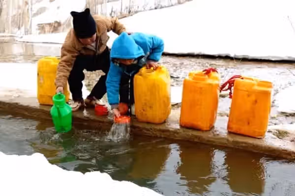 طالبان:نږدې پنځو کلونو کې ۶۵۰ زره کسانو د څښاک پاکو اوبو ته لاسرسی موندلی