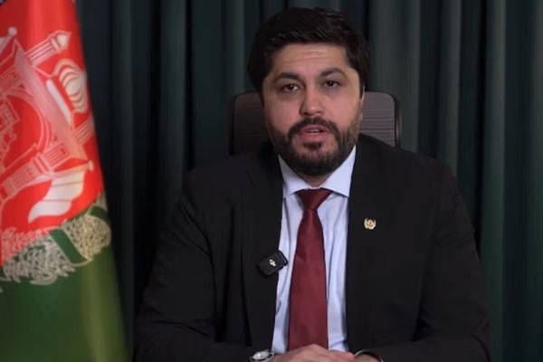 استقالة جماعية لموظفي القنصلية الأفغانية في بون احتجاجاً على تسليمها طالبان