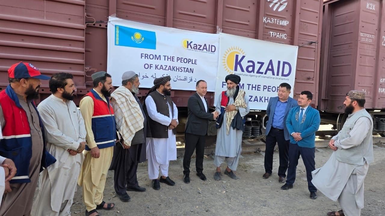محموله‌ای بیش از ۲۷۰ تُن کمک‌های بشردوستانه قزاقستان وارد افغانستان شد