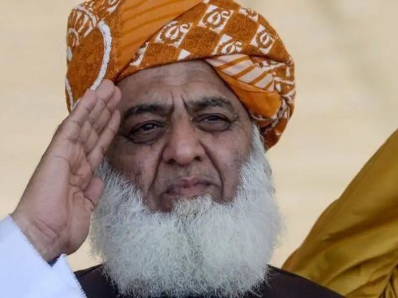 مولانا فضل رحمان؛ د پاکستان په نالېږلي او د طالبانو پر نابللي مېلمه د افغان ملت احتجاج