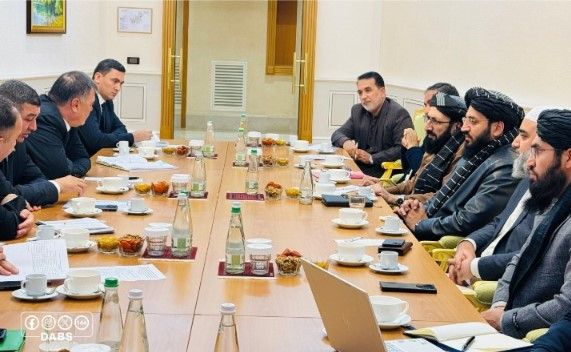 هیئتی از طالبان برای تمدید قرارداد برق وارداتی از ترکمنستان به عشق‌آباد رفت