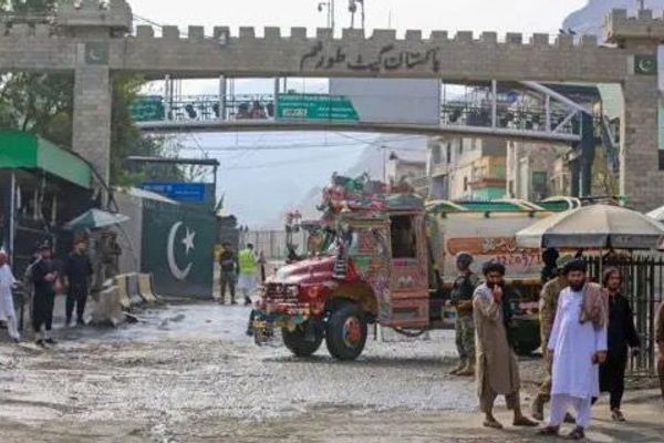 Taliban Commerce Ministry Introduces Schedule For Border Trade At Torkham