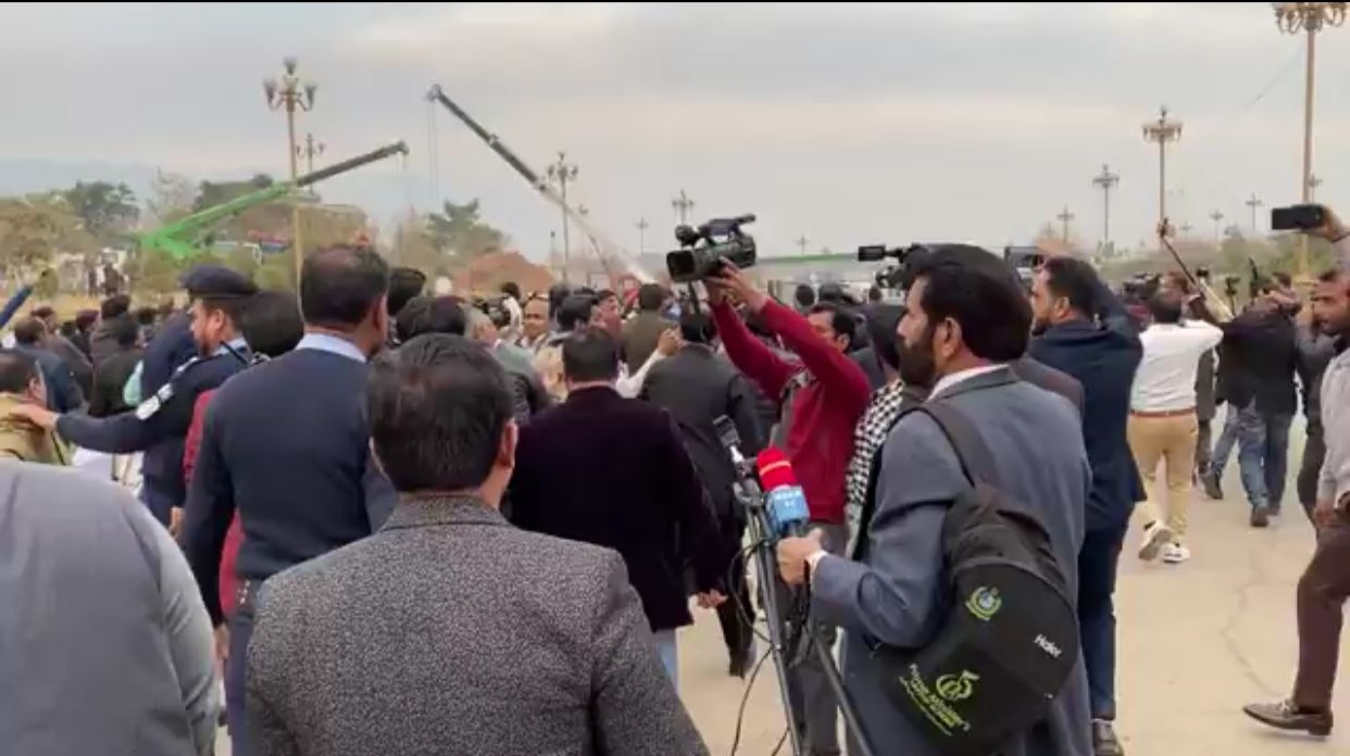 خبرنگاران پاکستانی به تصویب لایحه جرایم سایبری اعتراض کردند