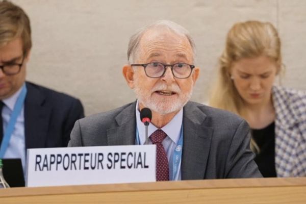 ريتشارد بينيت يعتزم تقديم تقرير عن حق الصحة للنساء في أفغانستان