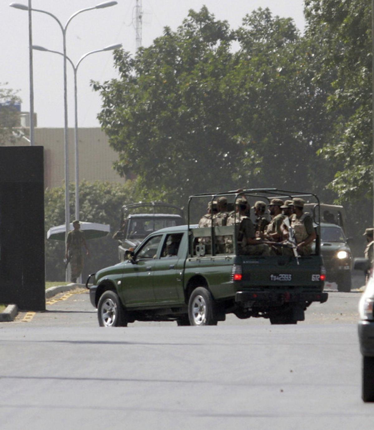 ارتش پاکستان از کشته‌شدن یک پولیس و پنج شبه‌نظامی در خیبرپختونخوا خبر داد