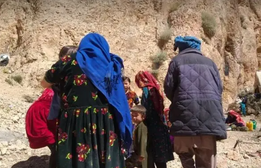 Afghan Women Advocacy Group Calls for Humanitarian Assistance for Displaced People 