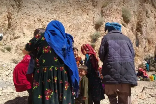 Afghan Women Advocacy Group Calls for Humanitarian Assistance for Displaced People