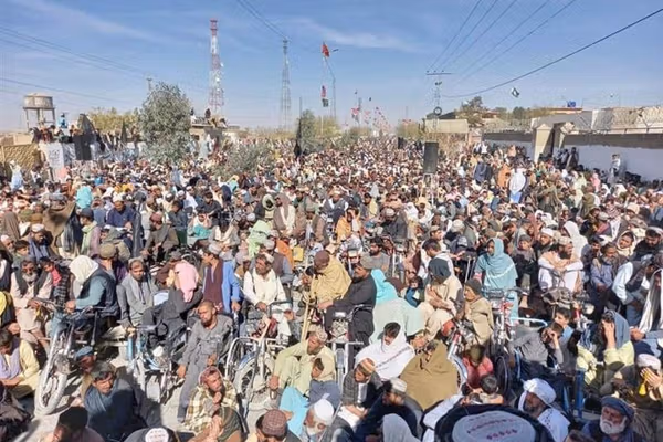 په چمن کې سوداګر او ځایي خلک د لارو تړل پاتې کېدو په غبرګون کې سبا یو وار بیا پرلت پیلوي