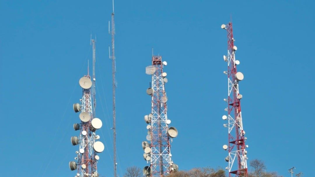 رحمت‌الله نبیل: طالبان با کمک پاکستان و چین به اطلاعات مشترکین مخابرات دسترسی دارد