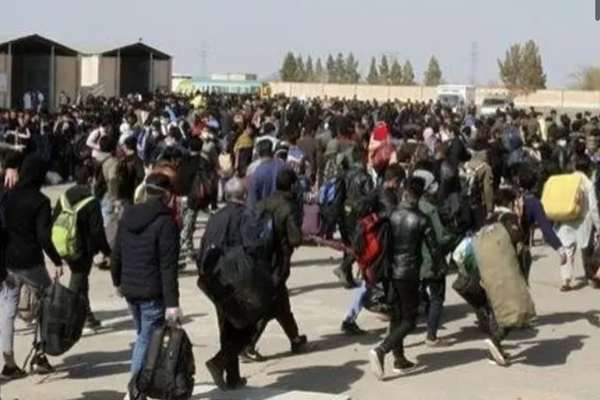 Taliban Announces Deportation of 200 Afghan Refugee Families From Iran & Pakistan