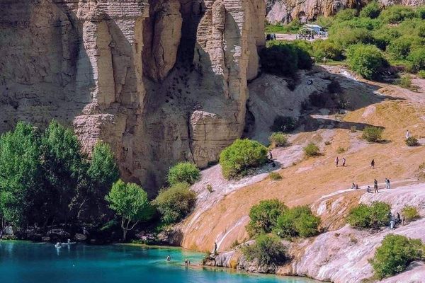 په لوی اختر کې نږدې ۳۰۰ زره سیلانیان د بامیان تاریخي سیمو ته تللي