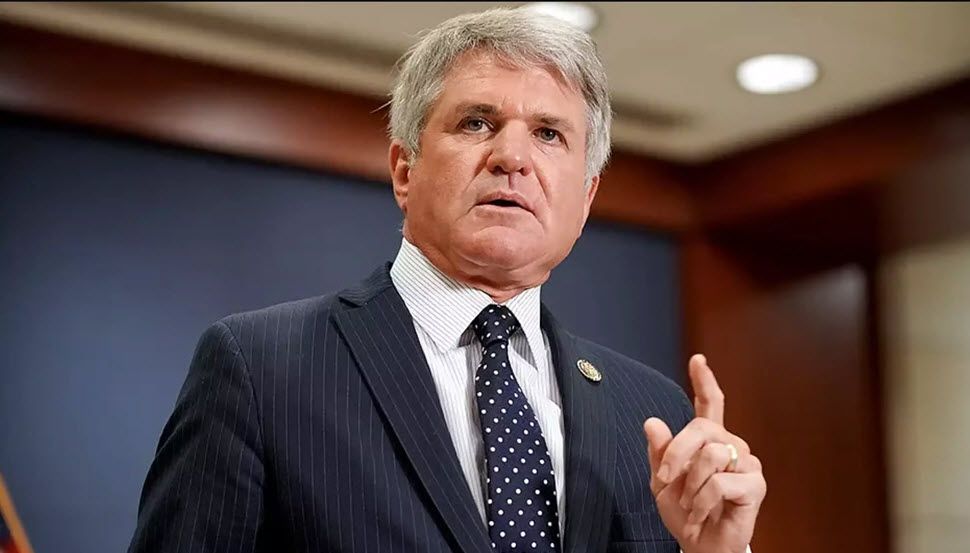 مک‌کال: ۴ کاله مخکې د امریکا وروستۍ نظامي الوتکه له کابله ووتله او ترهګر سیمه کې ازاد شول