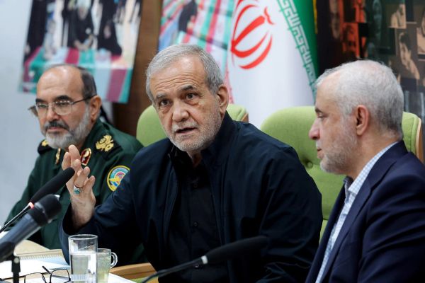 د ايران ولسمشر نن پاکستان ته خپل دوهورځنی سفر پيلوي