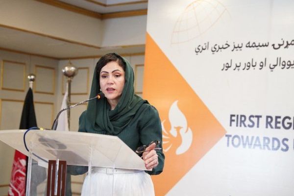 أفغان يطالبون إيلون ماسك ربط أفغانستان بخدمة "ستارلينك"