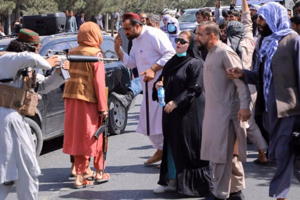 مقام سابق امریکایی: کشورها به علت سرکوب شدن زنان در افغانستان از کمک پرهیز میکنند
