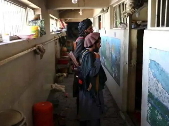 Taliban Holds 19,000 Detainees, Including 800 Women, Amid Torture Allegations