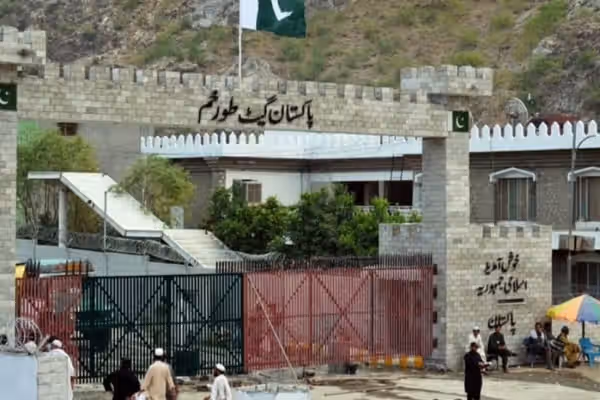 Pakistan Loses Billions Of Dollars As Afghanistan Border Remains Closed