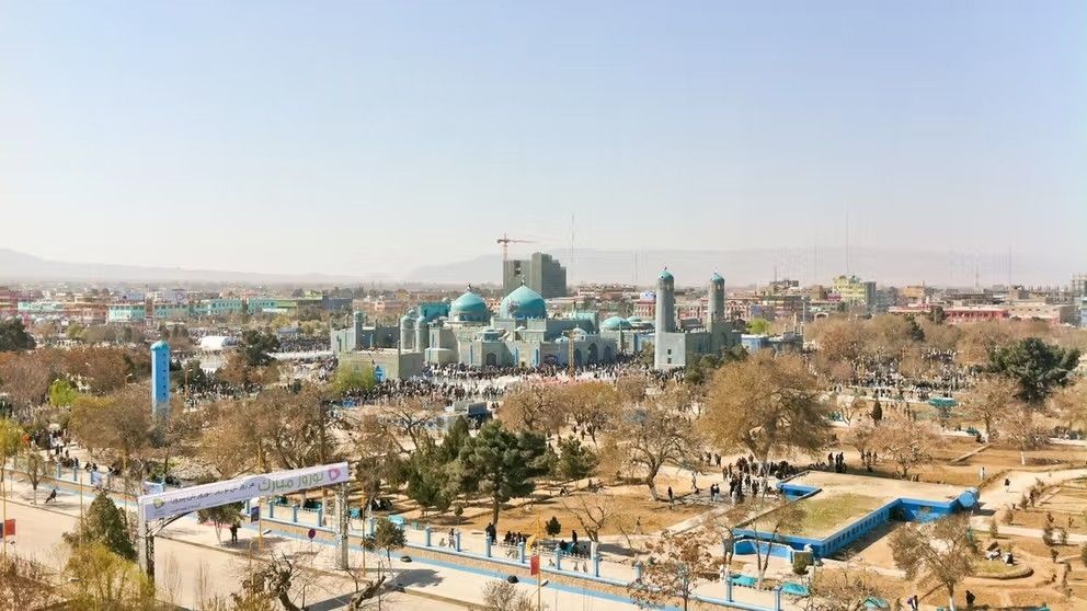 برخی تاجران در بلخ می‌گویند مقام‌های طالبان از آن‌ها به نام تصفیه املاک باج گرفته اند 