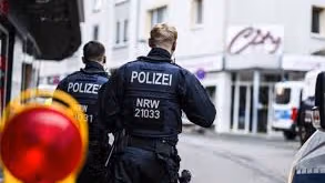 په جرمني کې پولیسو یو ۲۶ کلن افغان په ډزو وژلی