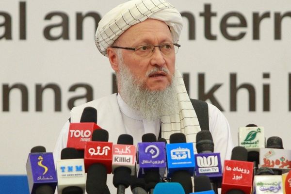 د روغتیا سکټور ننګوونې؛ عبدالسلام حنفي له بهر مېشتو افغان متخصصینو څخه د همکارۍ غوښتنه کړې