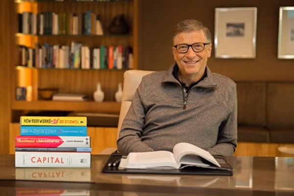 بېل ګیټس له جېفري اپسټین سره پر راشه درشه پښېماني وښوده