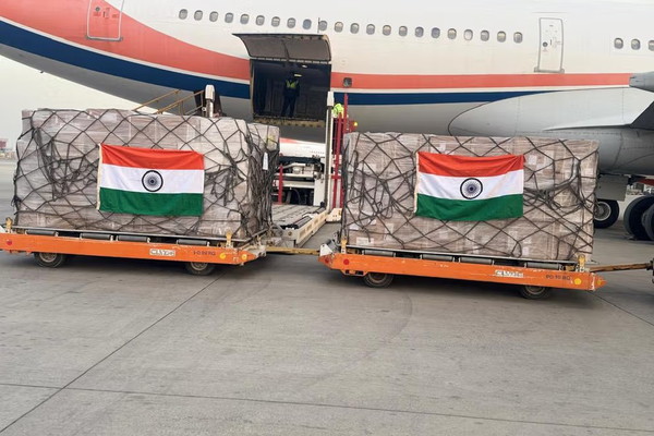 الهند ترسل شحنة جديدة من المساعدات الطبية إلى أفغانستان