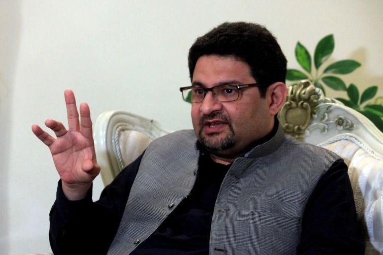 وزیر مالیه پاکستان در اوج فشارهای اقتصادی کشور استعفا کرد