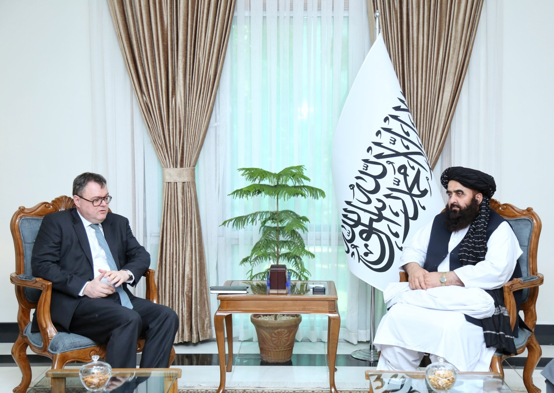 متقي د ناروې هېواد له‌خوا د طالب ډیپلوماټ منل یو ښه پرمختګ وباله