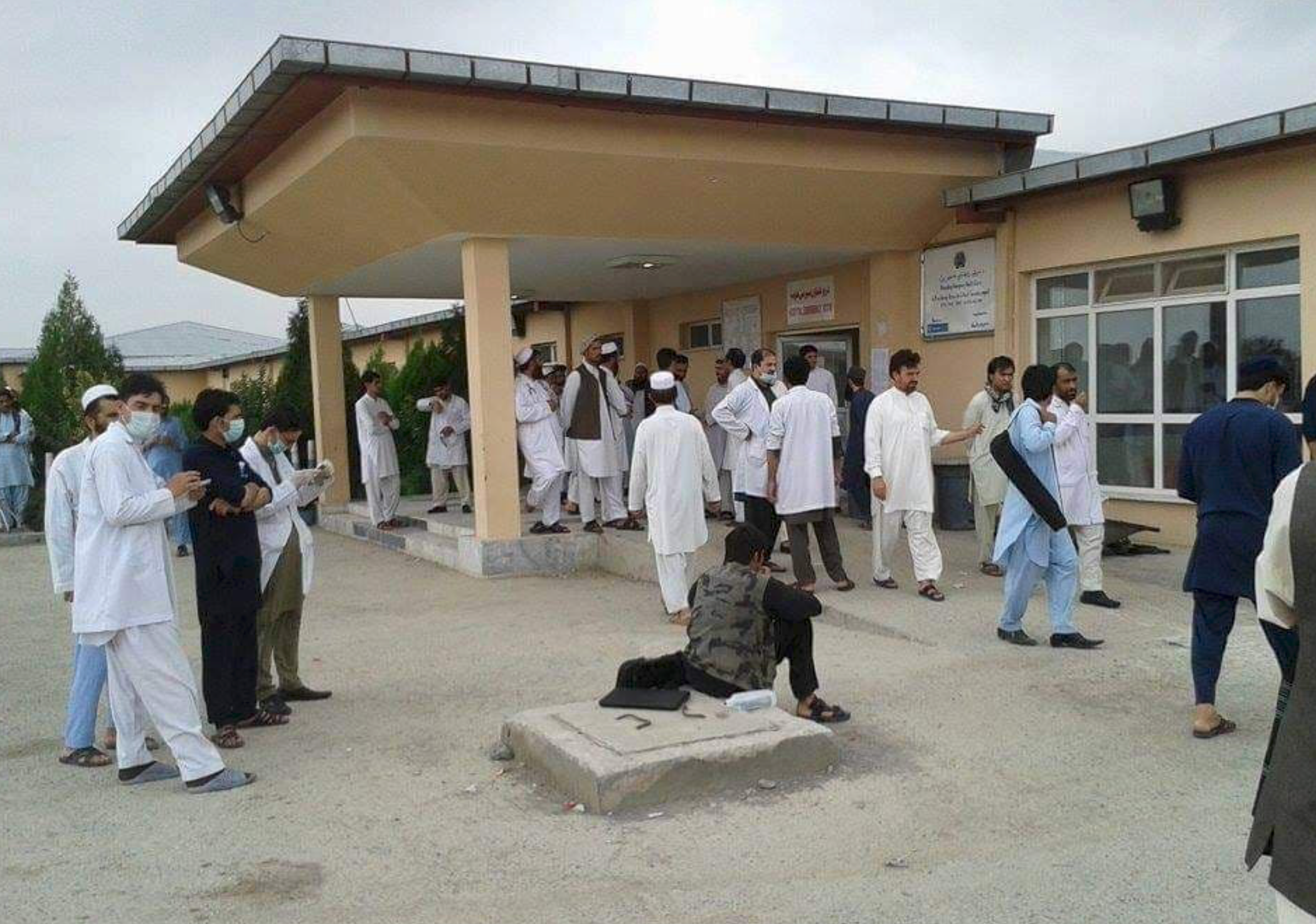 طالبان: د خوست ولایتي روغتون ډاکټرانو په تېر یوه کال کې تر ۳ زرو ډېر جراحي عملیات کړي دي