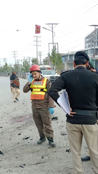 پاکستاني پولیس: د خیبرپښتونخوا سرښار پېښور کې په یوه موټرسایکل کې چاودنې مرګ ژوبله اړولې