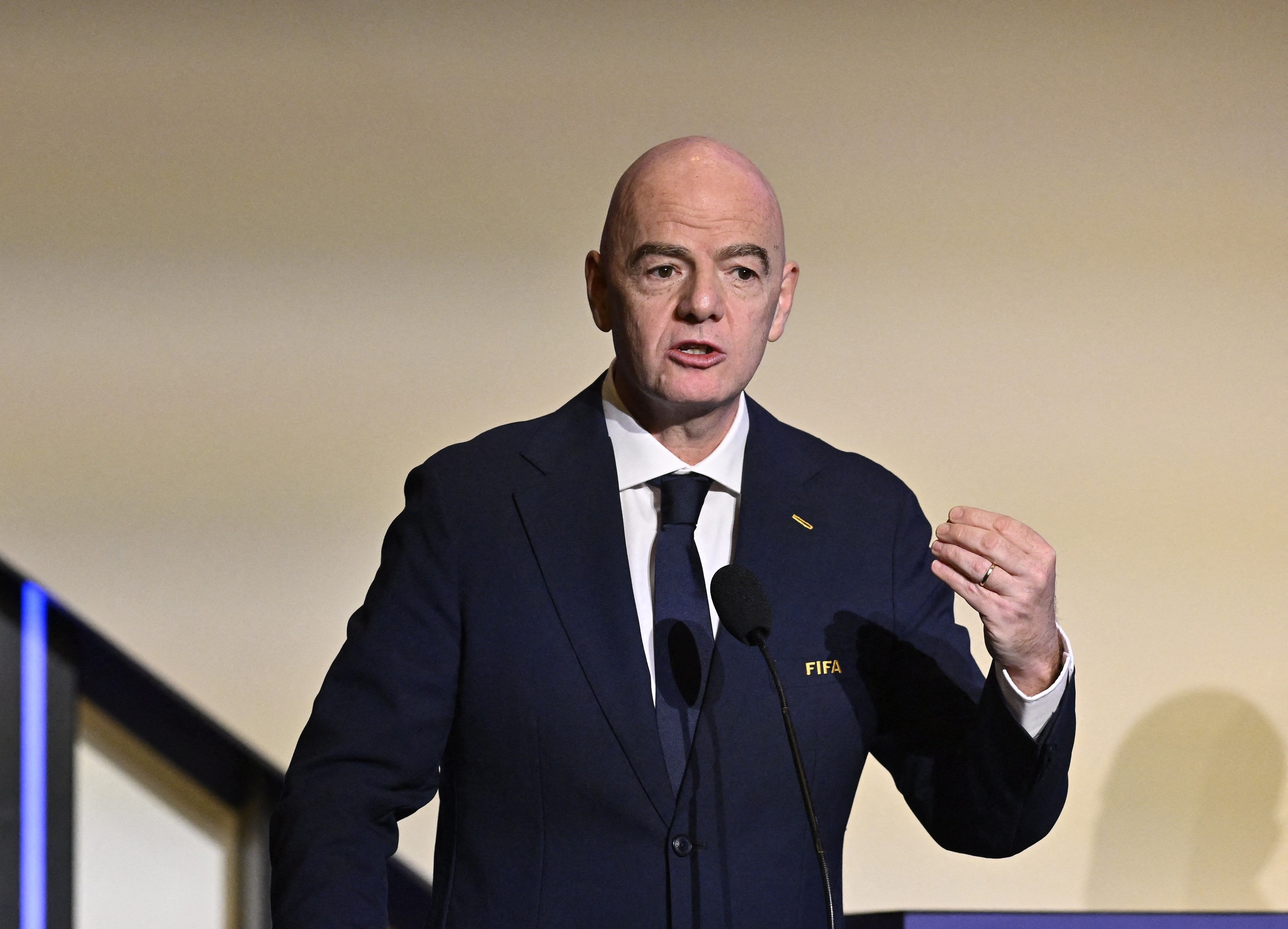 زنان فوتبالیست افغانستان در مسیر بازگشت به صحنه جهانی با تغییر مقررات فیفا