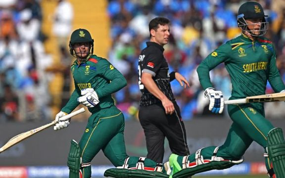 په کرېکټ نړیوال جام کې سوېلي افریقا نوي زيلنډ ته په ۱۹۰ منډو ماته ور کړه