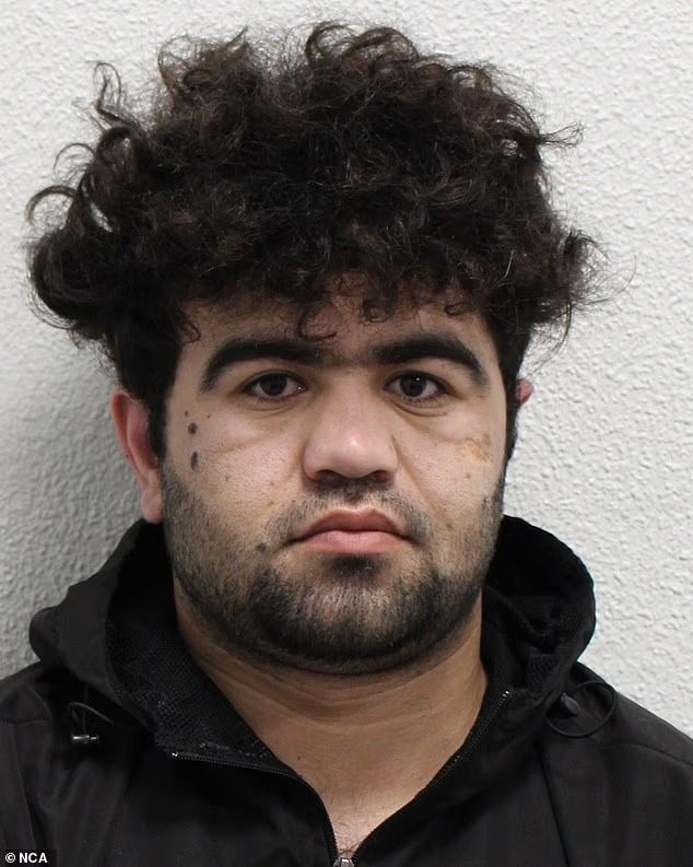 یک افغان 'عضو گروه قاچاق انسان' از بریتانیا اخراج و در بلجیم زندانی می‌شود