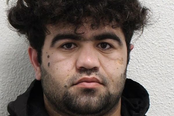 یک افغان 'عضو گروه قاچاق انسان' از بریتانیا اخراج و در بلجیم زندانی میشود