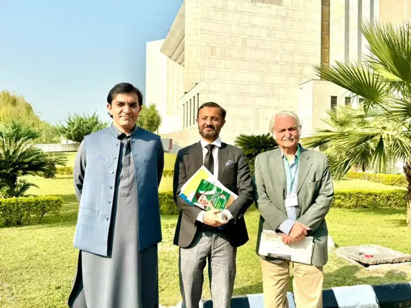 محسن داوړ: ستره محکمه د افغان کډوالو د ایستلو فرمان بیا ارزوي 