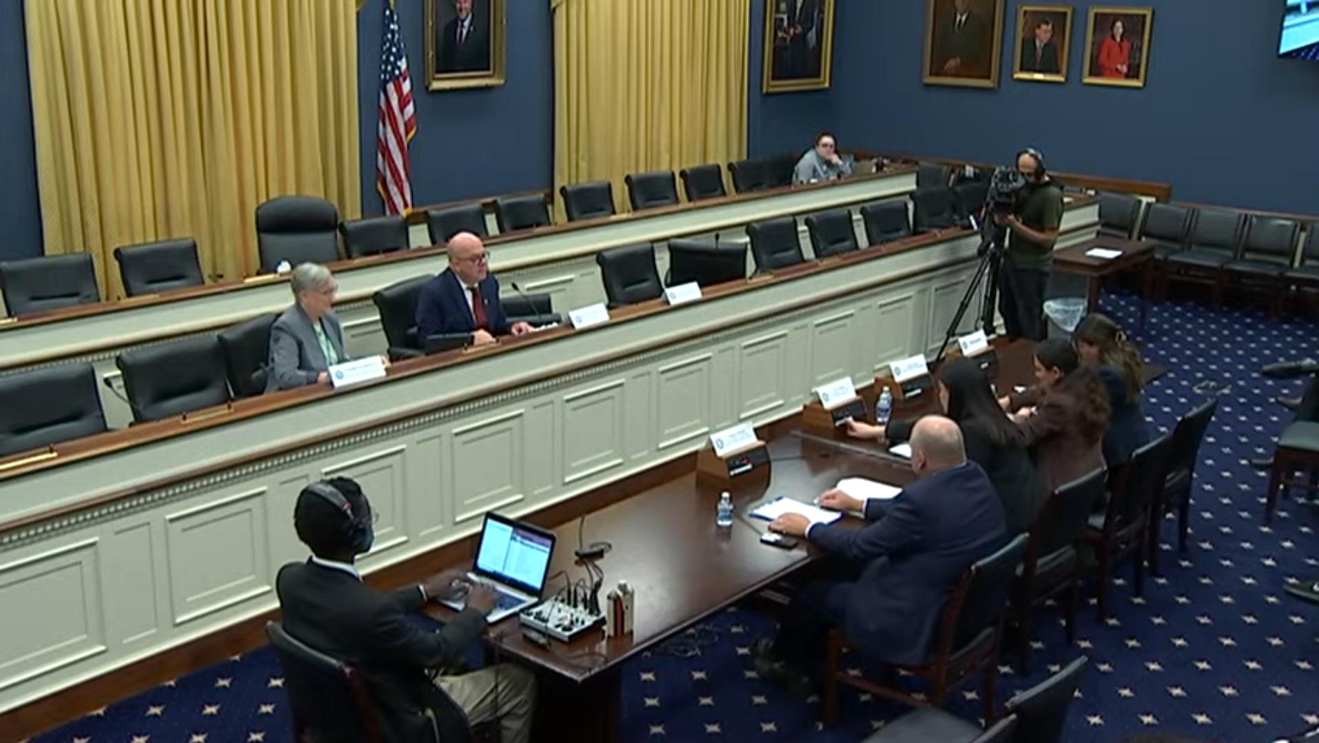 فعالان حقوق بشر از کانگرس امریکا خواستند آپارتاید جنسیتی طالبان را به‌رسمیت بشناسد